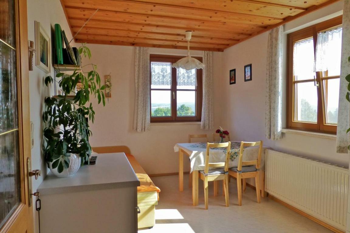 Desl'S Little Farm Apartment Waldburg Bagian luar foto